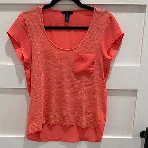 GAP Bright Coral Short Sleeve Women's Tee